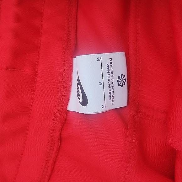Red nike joggers - Picture 2 of 2